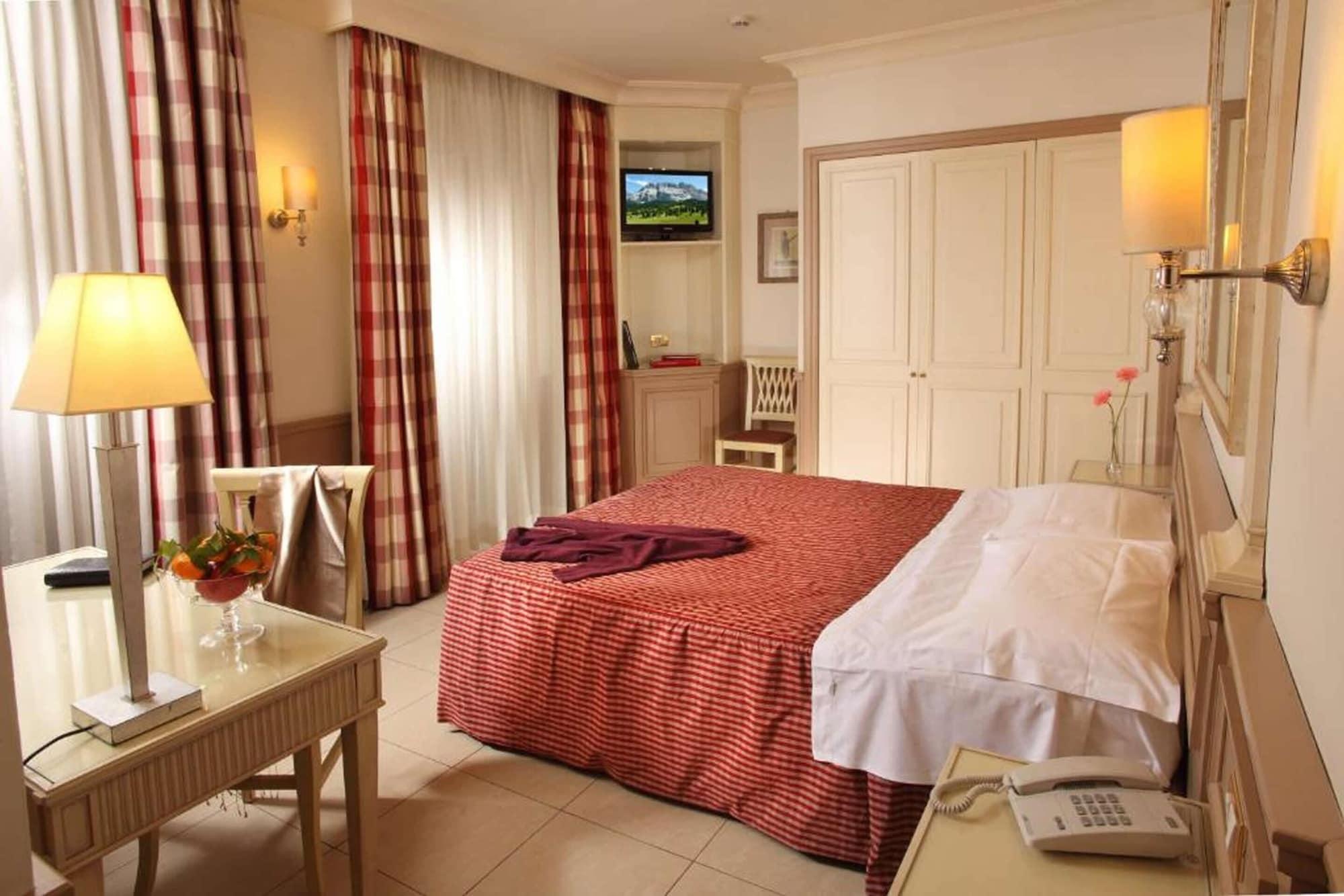 Glori Hotel