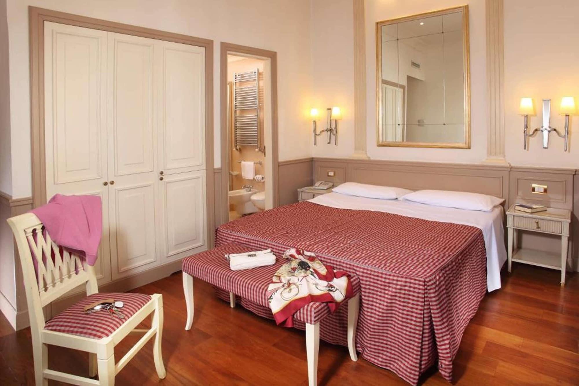 Glori Hotel 4*