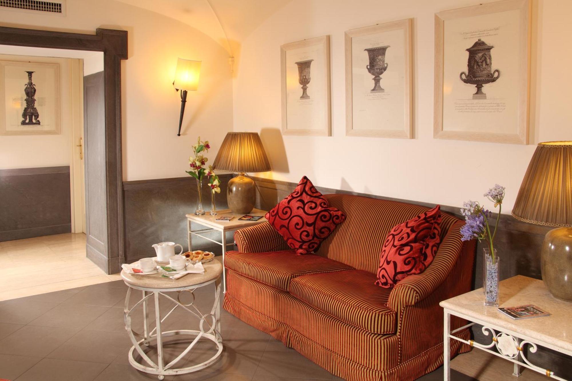 Hotel Glori 4*
