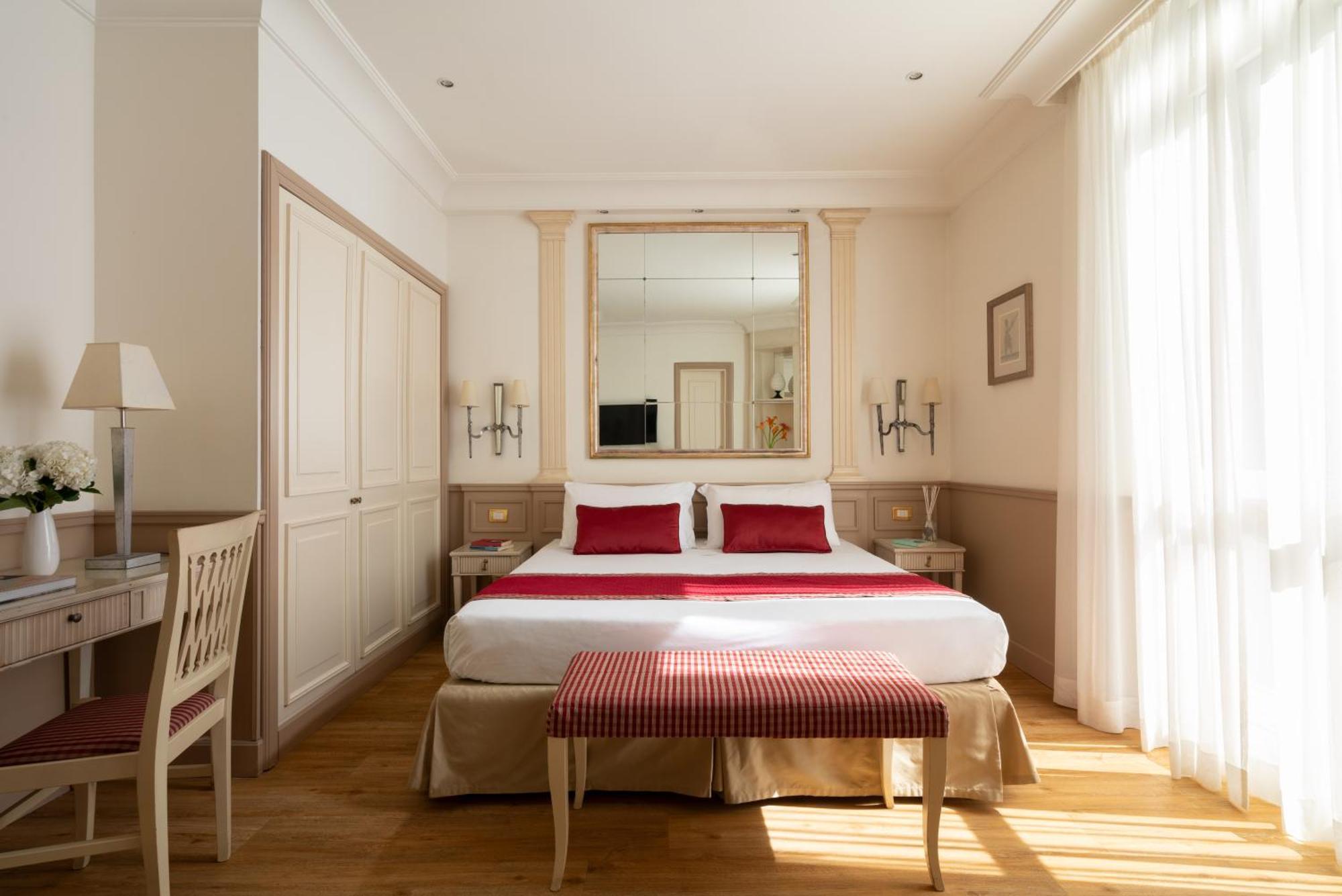 Glori Hotel 4*