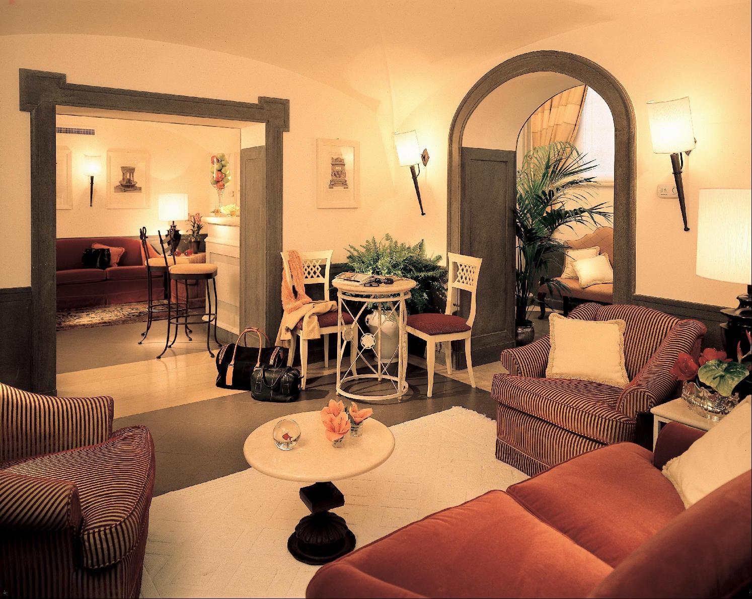 Glori Hotel 4*